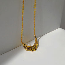 Load image into Gallery viewer, Pearl on the Moon Necklace
