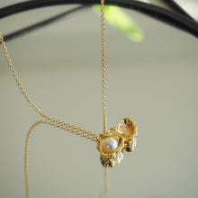 Load image into Gallery viewer, Pearl in the Shell Gold Necklace
