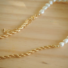Load image into Gallery viewer, Half Pearl Half Chain Necklace
